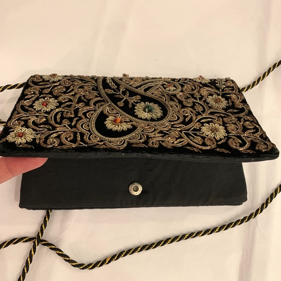 Black velvet and Embroidered mini shoulder bag or clutch. - Picture 8 of 16